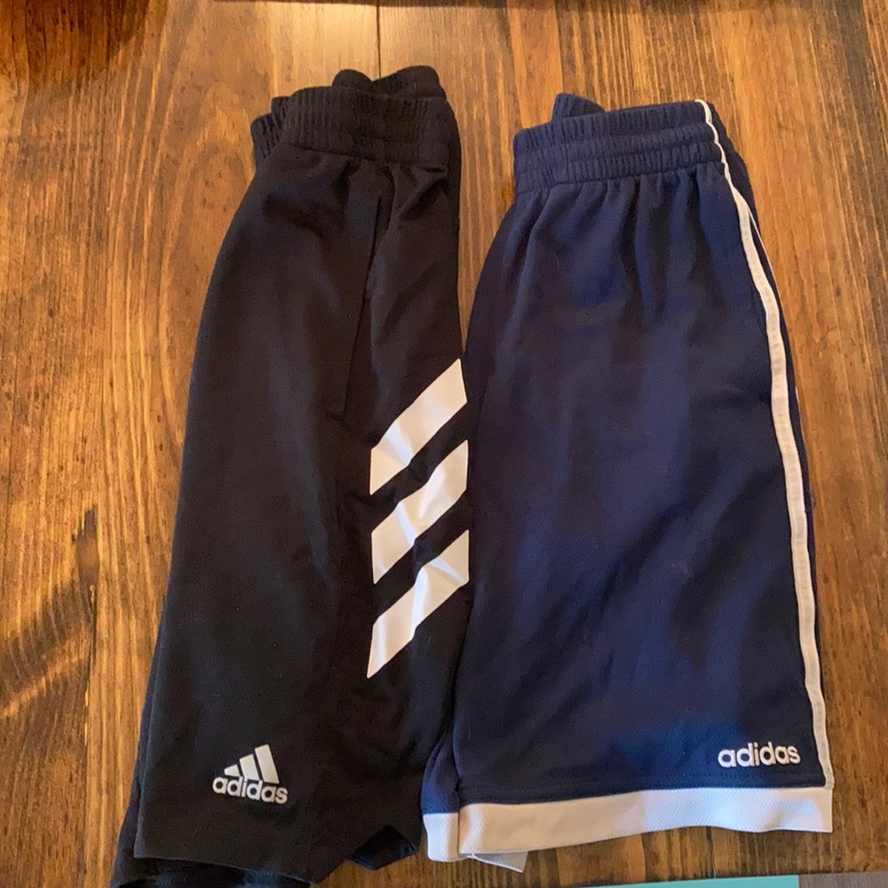 Boys Adidas Athletic Shorts Size M